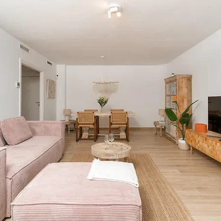 Διαμέρισμα Luxury On The Beachfront Μαρμπέλλα