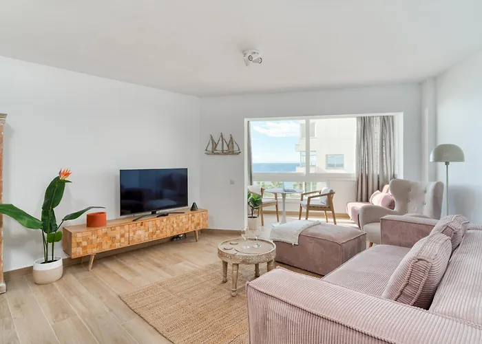 Luxury On The Beachfront דירה