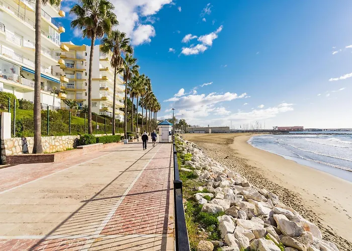 Luxury On The Beachfront Διαμέρισμα *