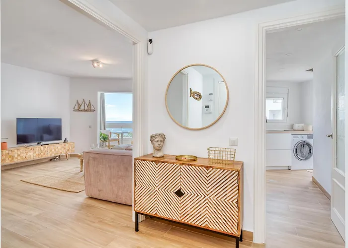 Luxury On The Beachfront Διαμέρισμα *